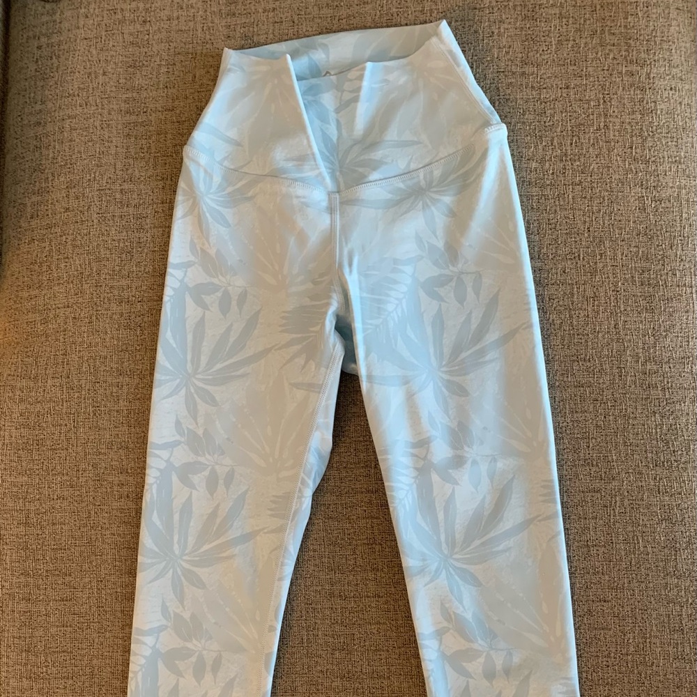 P’tula Desa’ree Swift Leggings Tropical